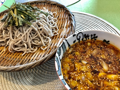 在宅ランチ♫豚ひき肉とネギでもりもり甘辛つけ蕎麦